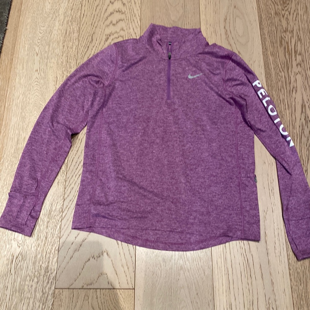 Peloton/ Nike dry fit, ELEMENT 1/2 ZIP LONG SLEEVE